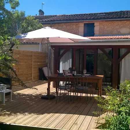 Nicely Renovated Wine-grower House Air-conditioned Casa vacanze *