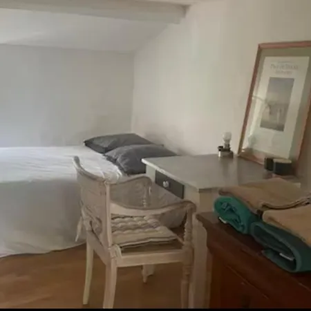 Nicely Renovated Wine-grower House Air-conditioned Casa vacanze