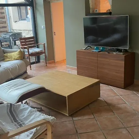 Nicely Renovated Wine-grower House Air-conditioned Casa vacanze *